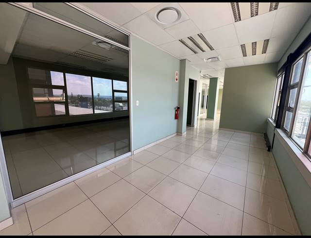 221M² RETAIL TO LET IN KYA SANDS